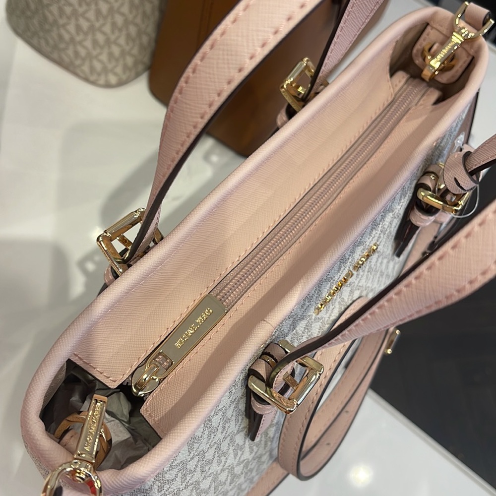 MICHAEL KORS 
Jet Set Travel Extra-Small Logo Top-Zip Tote Bag
Powder Blush
NWT - Picture 9 of 16
